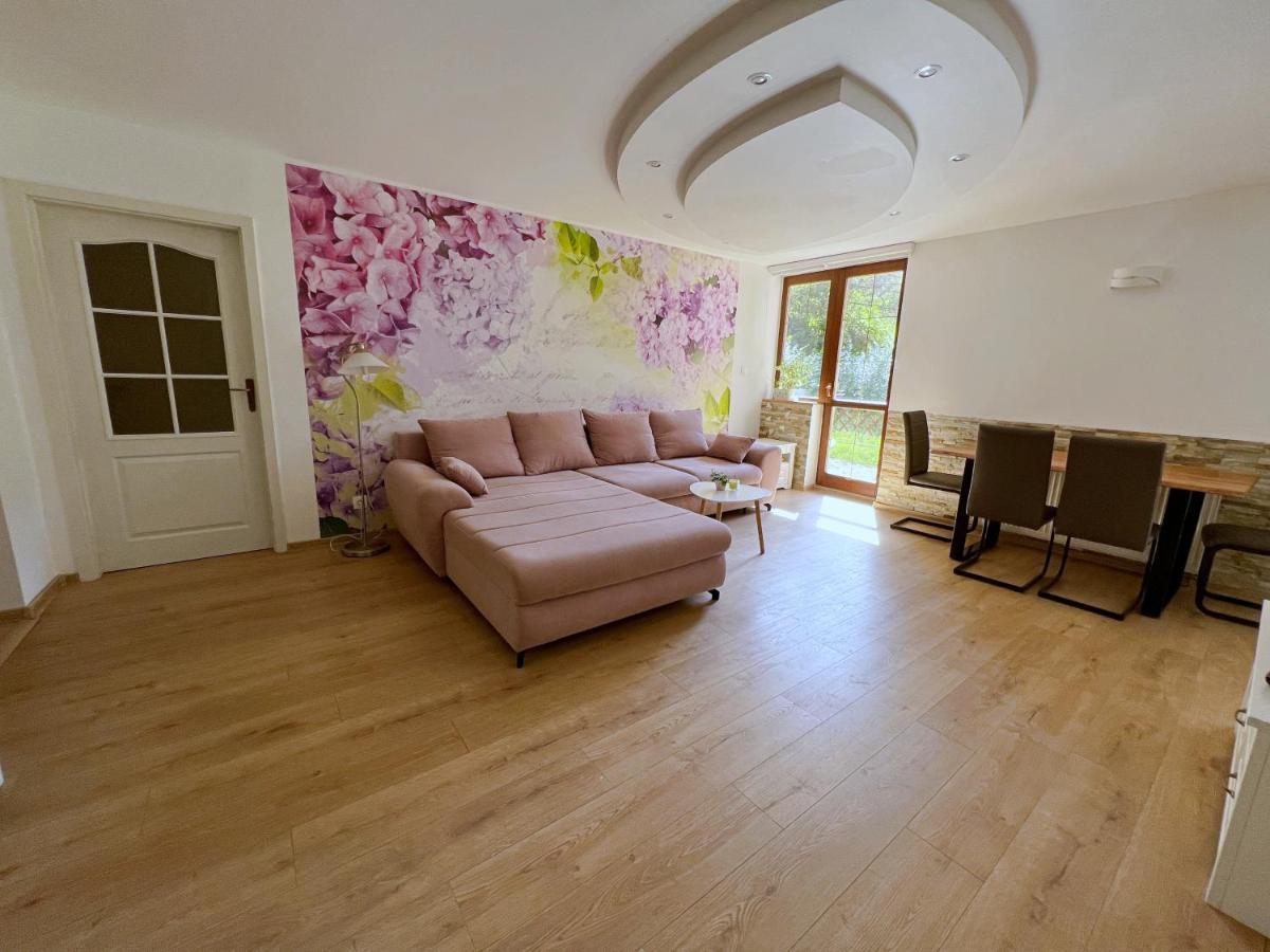 Apartman Stara Sasova Banská Bystrica Esterno foto